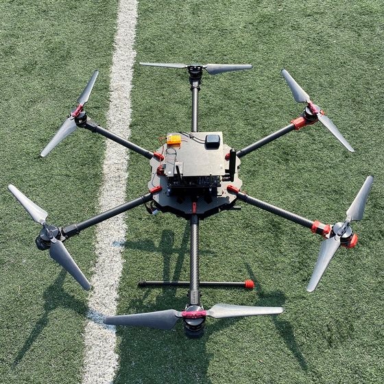 韩国电子通信研究院(ETRI)研发的尖端人工智能无人机，飞行安全性可达A级。【照片由ETRI提供】