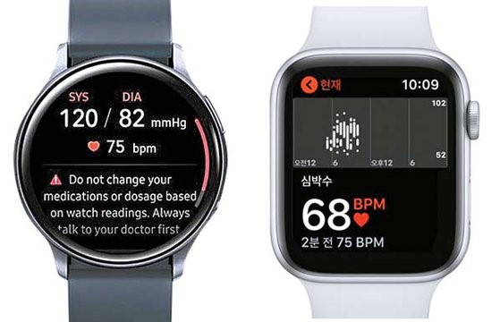 三星电子的Galaxy Watch Active2（上）智能手表与苹果第五代智能手表。为抢占未来保健市场，各IT巨头之间的智能手表竞争正日益激化。【照片来自各公司】