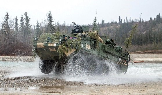 图为M1126史崔克装甲车正在疾驰。【照片来源：美国陆军】