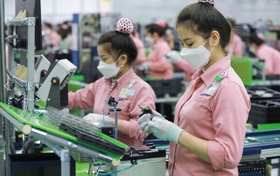 越南、印度等国家正在成为“下一个中国”的制造业基地。图为越南的三星电子工厂。【照片来源 : 三星电子】