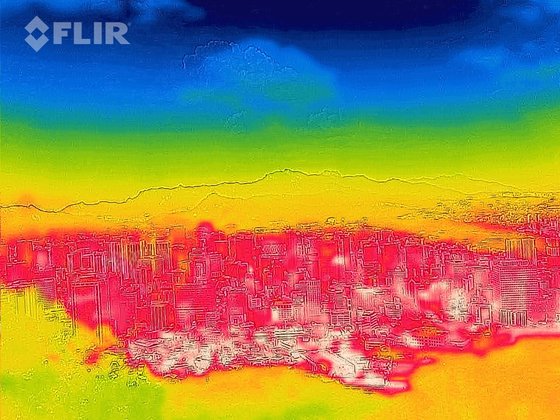 图为30日下午在首尔南山用热成像摄像机拍摄的市中心景象。 【照片来源：韩联社】