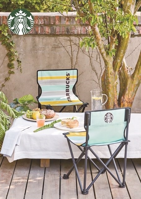 星巴克免费赠送的简易折叠椅“Summer Chair”。照片由星巴克咖啡韩国公司提供