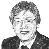 裴明福 《中央日报》资深记者、专栏作家