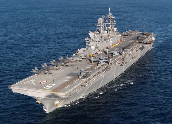 韩国轻航母的规模可能与美国海军的“美国级”军舰相似。美国级军舰可支持F-35B战斗机垂直起降。【照片来自美国海军】