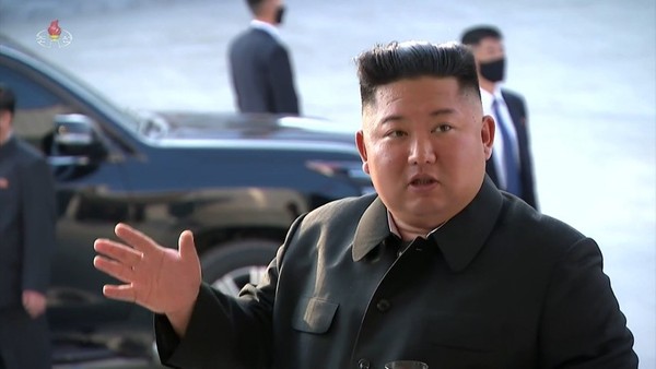朝鲜国务委员长金正恩。朝鲜中央电视台截图