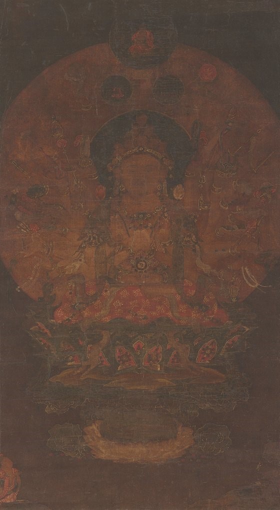 高丽佛画《千手观音菩萨图》93.8 x 51.2厘米。【照片来源：国立中央博物馆】