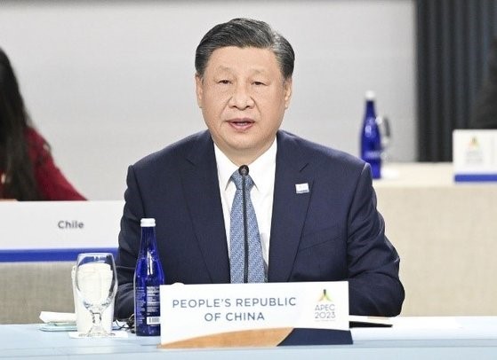 中国国家主席习近平当地时间上月17日在美国加利福尼亚州旧金山莫斯科西北会议中心举行的“第30届亚太经合组织(APEC)峰会”上发表演讲。【照片来源：新华社】